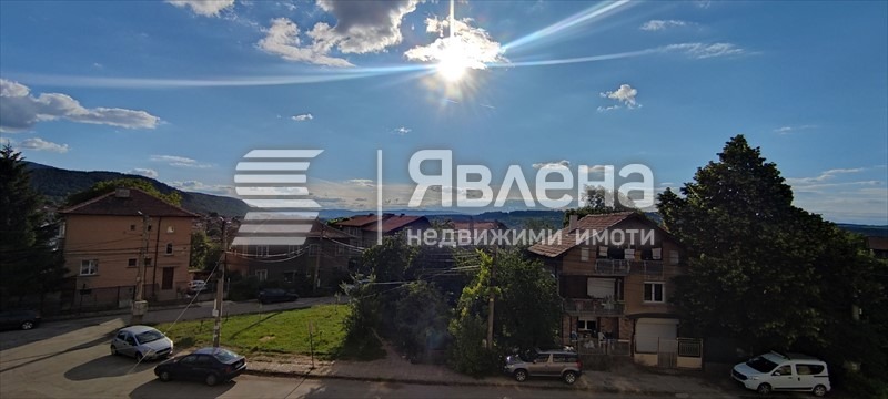 Продава МНОГОСТАЕН, гр. Перник, Могиличе