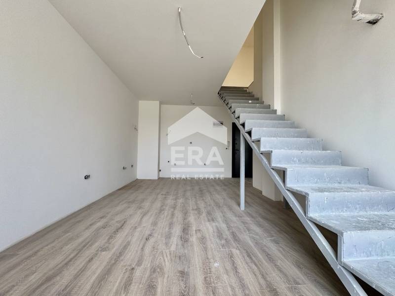 Zu verkaufen  Maisonette Warna , Pobeda , 114 qm | 18834094