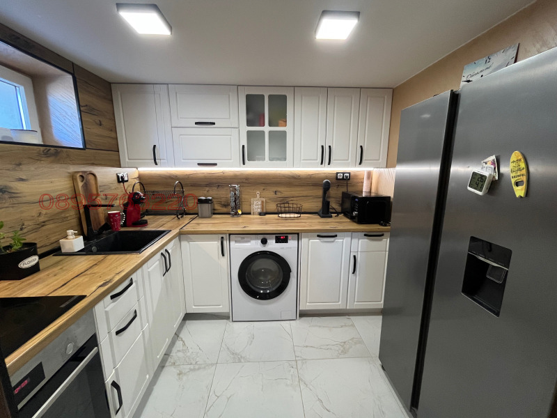 Продава КЪЩА, с. Божурица, област Плевен, снимка 10 - Къщи - 52782847