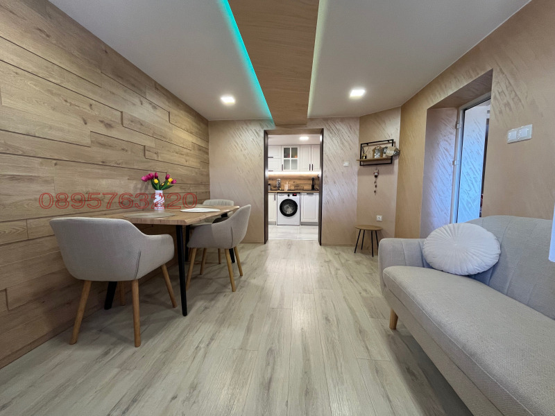 Продава КЪЩА, с. Божурица, област Плевен, снимка 9 - Къщи - 52782847