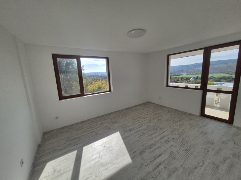 Продава КЪЩА, с. Оброчище, област Добрич, снимка 8 - Къщи - 52194452