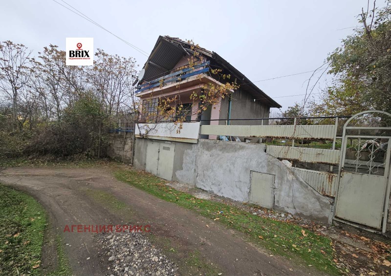 Продава ВИЛА, гр. Русе, област Русе, снимка 2 - Вили - 52362109