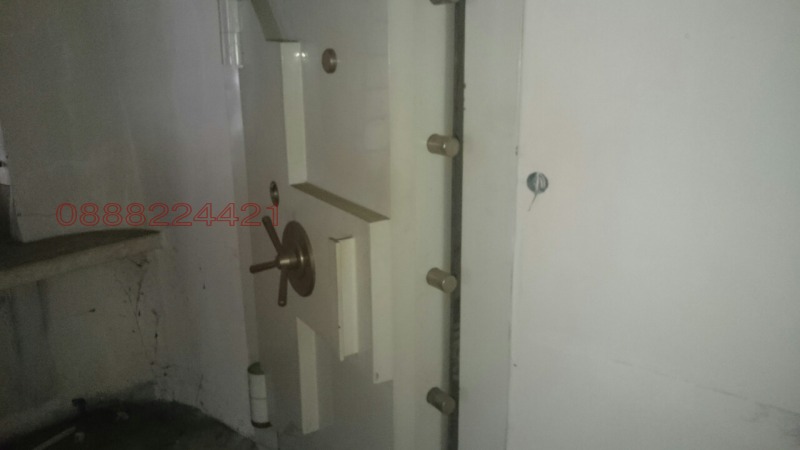 Продава МАГАЗИН, гр. Разлог, област Благоевград, снимка 8 - Магазини - 52784786