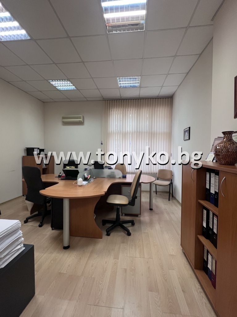 Продава  3-стаен град Пловдив , Център , 100 кв.м | 73673531 - изображение [2]