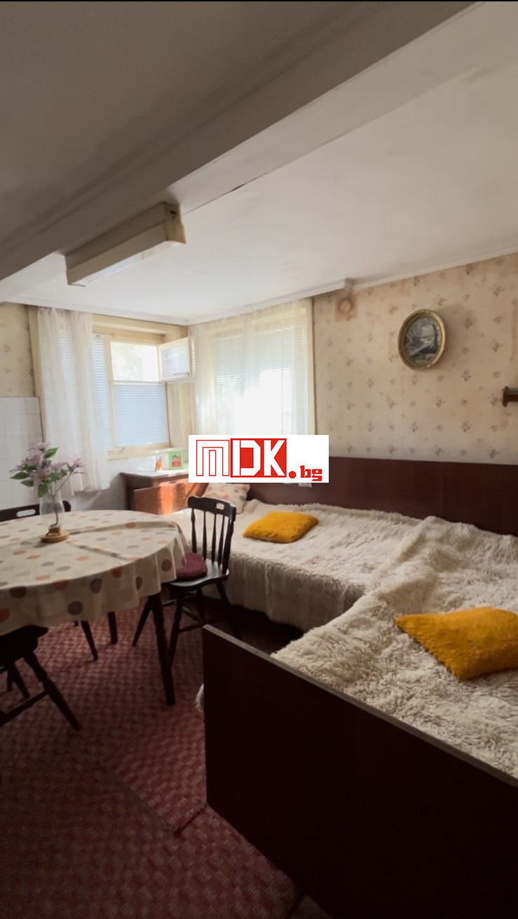 Продава КЪЩА, гр. Калофер, област Пловдив, снимка 2 - Къщи - 46941657