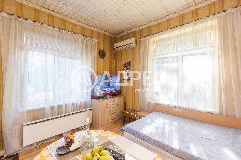 Продава КЪЩА, гр. Варна, Зимно кино Тракия, снимка 15 - Къщи - 55120774