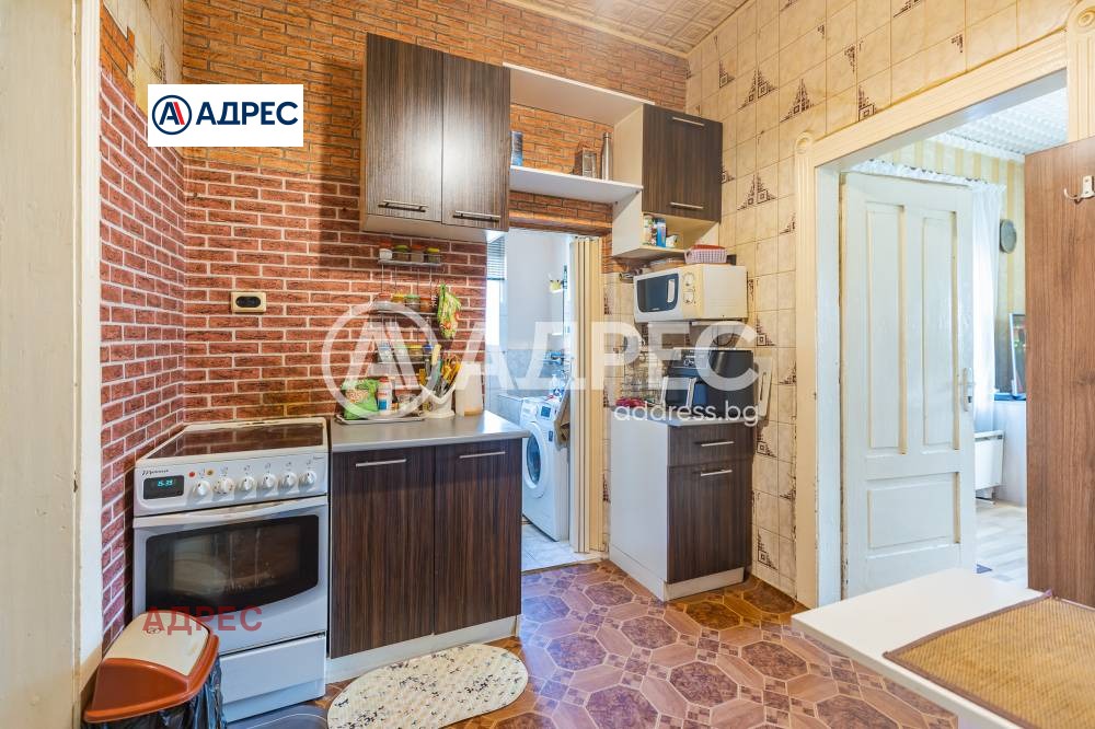 Продава КЪЩА, гр. Варна, Зимно кино Тракия, снимка 11 - Къщи - 55120774