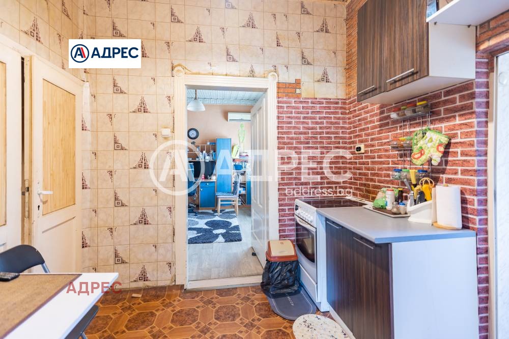 Продава КЪЩА, гр. Варна, Зимно кино Тракия, снимка 13 - Къщи - 55120774
