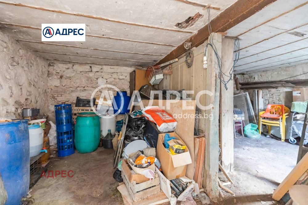 Продава КЪЩА, гр. Варна, Зимно кино Тракия, снимка 15 - Къщи - 55120774