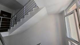 Escritório Slaveikov, Burgas 11