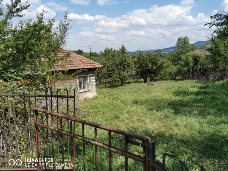 Продава КЪЩА, с. Смоляновци, област Монтана, снимка 3 - Къщи - 52782150