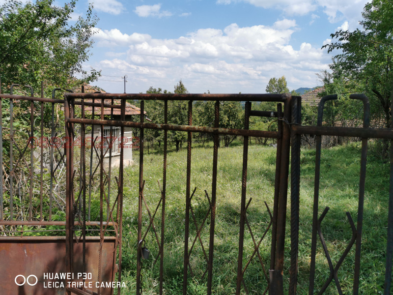 Продава КЪЩА, с. Смоляновци, област Монтана, снимка 2 - Къщи - 52782150