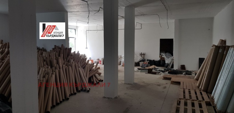 Προς πώληση  Αποθήκευση Καρδζαλη , Βαζροζδεντση , 160 τ.μ | 95641036