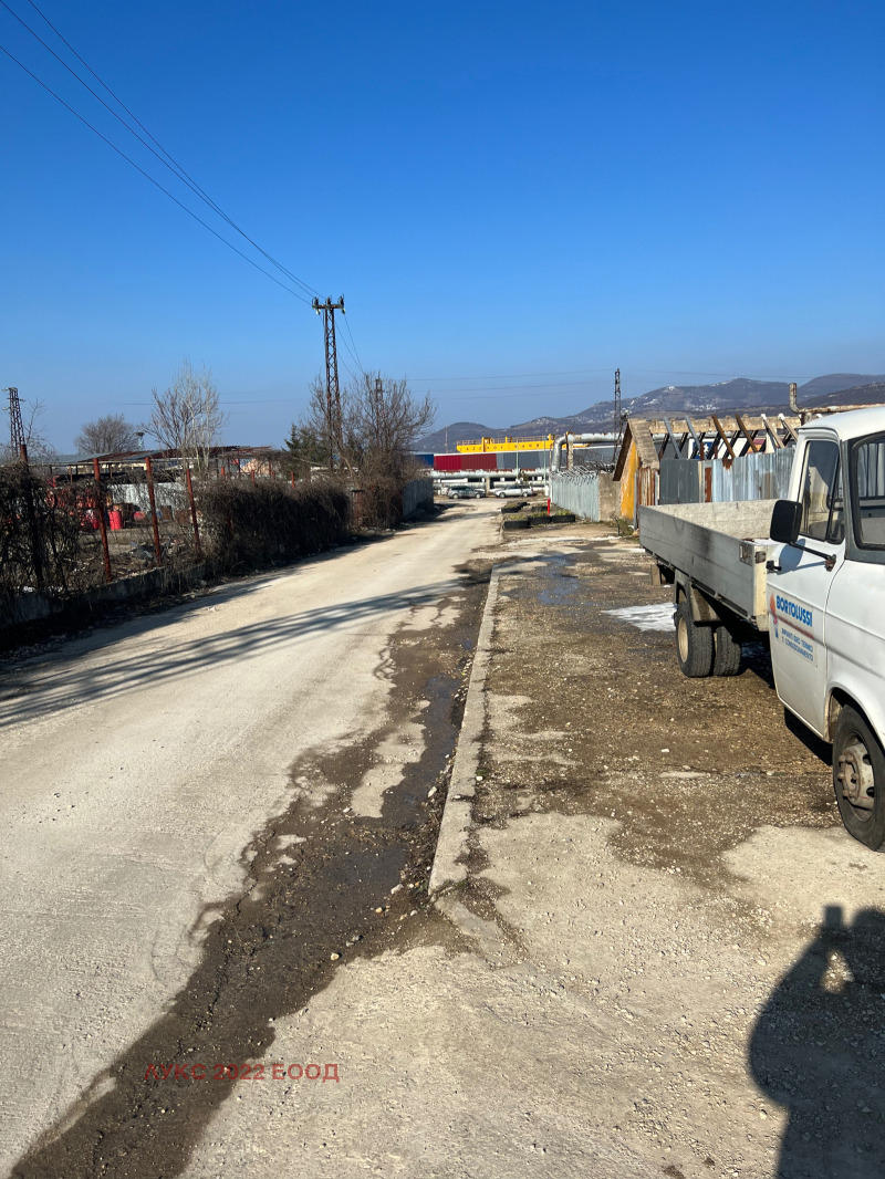 Продава ПРОМ. ПОМЕЩЕНИЕ, гр. Враца, Промишлена зона, снимка 2 - Производствени сгради - 42803389