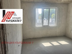  3-, , >