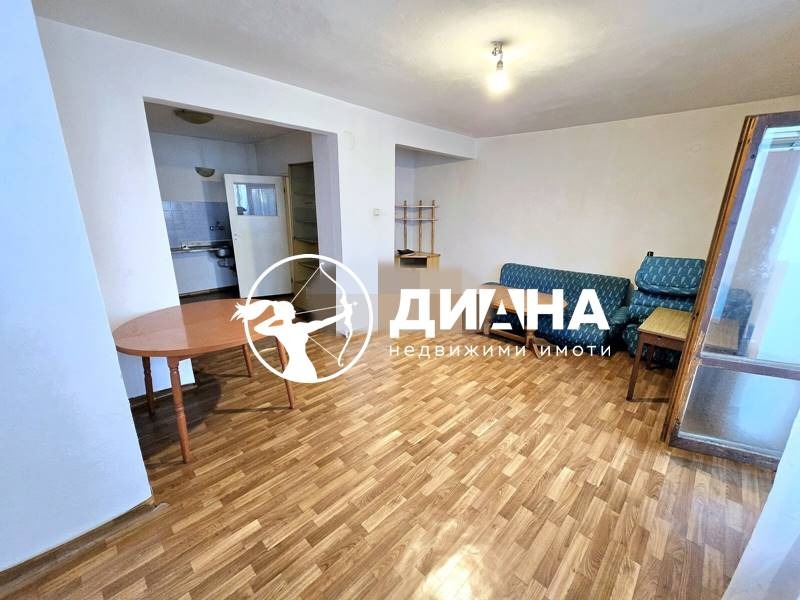 Продава 3-СТАЕН, гр. Пловдив, Център, снимка 3 - Aпартаменти - 48308275