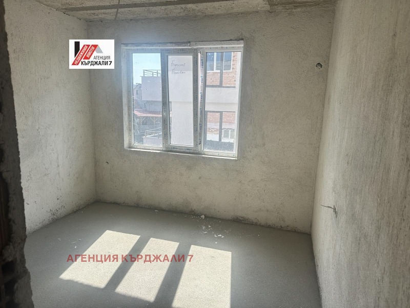Продава  3-стаен град Кърджали , Байкал , 105 кв.м | 40000274 - изображение [7]