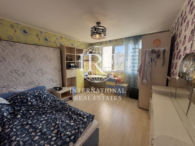 Продава  4-стаен град Варна , Владислав Варненчик 1 , 100 кв.м | 43853051
