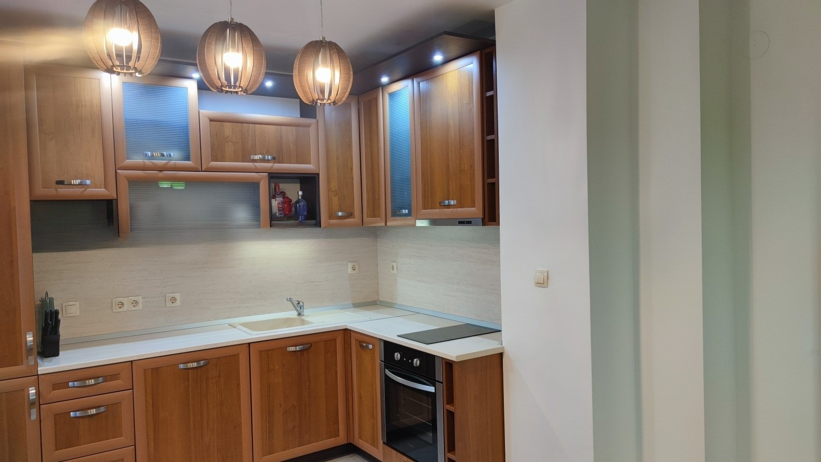 Продава 2-СТАЕН, гр. София, Център, снимка 2 - Апартаменти - 55898794