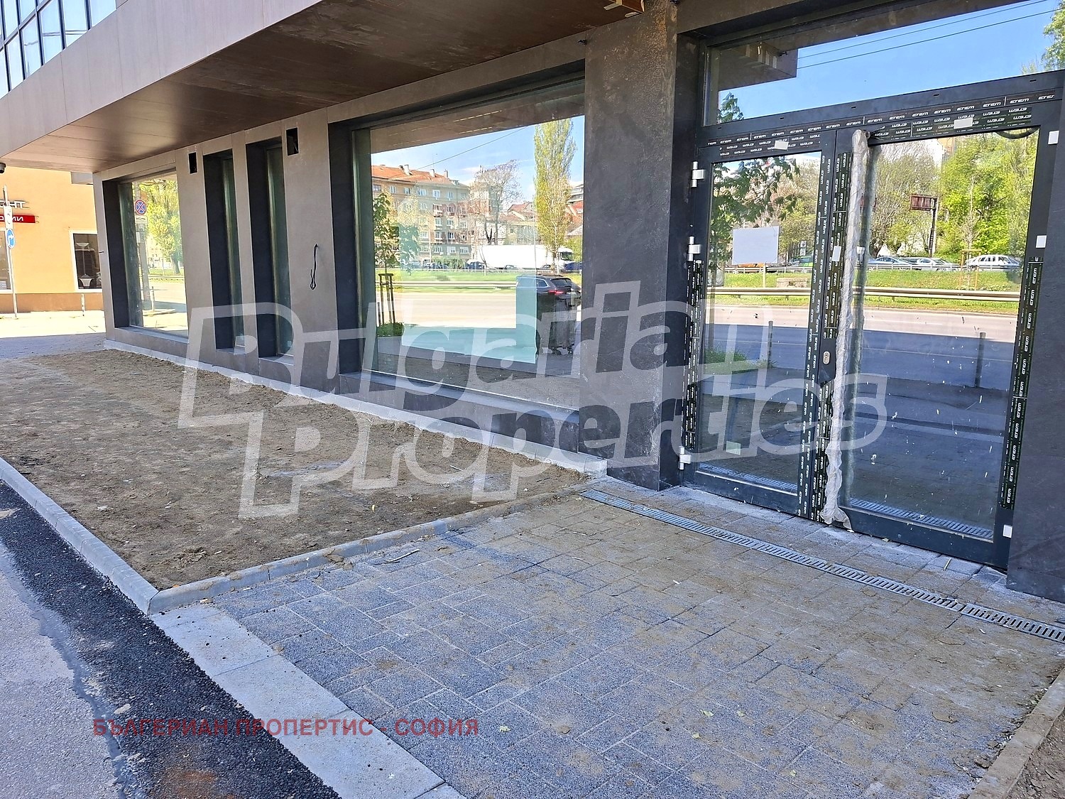 Продава 3-СТАЕН, гр. София, Център, снимка 2 - Апартаменти - 54304161