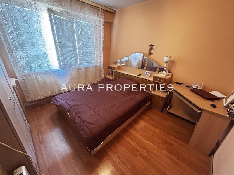 Продава  3-стаен град Разград , Орел , 76 кв.м | 64932584 - изображение [8]