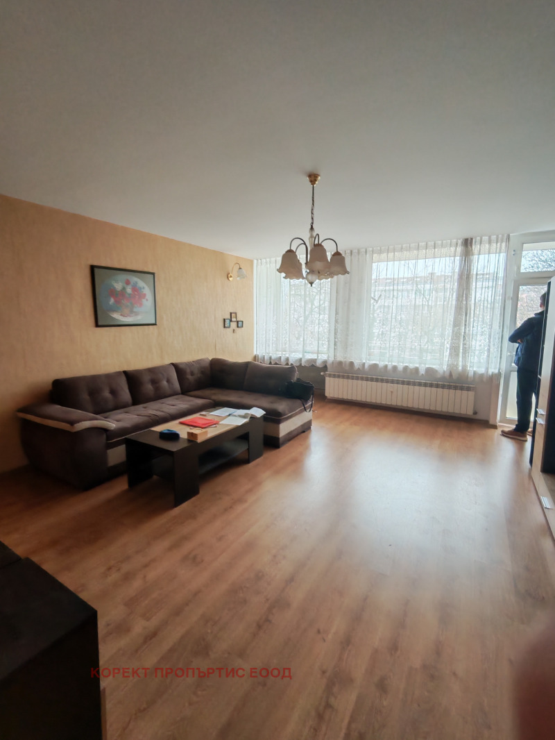 Продава 3-СТАЕН, гр. София, Център, снимка 2 - Апартаменти - 53259179