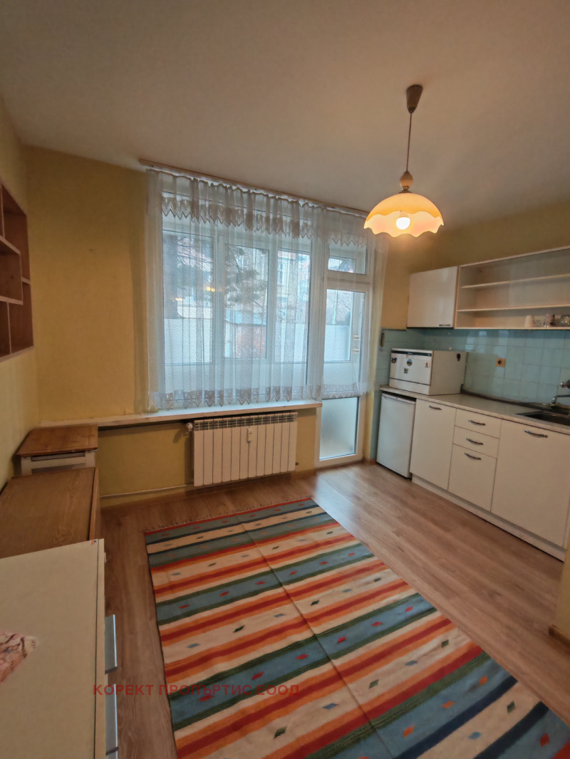 Продава 3-СТАЕН, гр. София, Център, снимка 3 - Апартаменти - 53259179