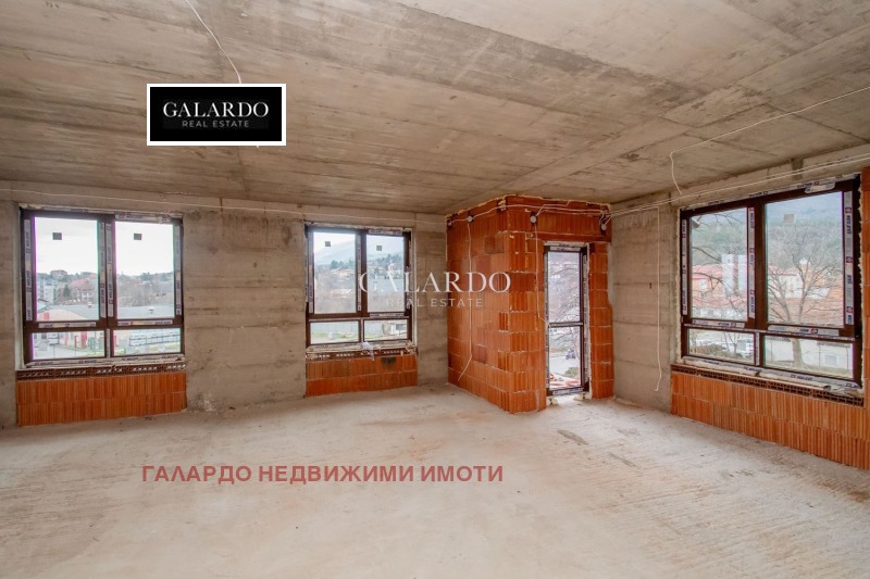 Продава 4-СТАЕН, гр. София, Княжево, снимка 2 - Апартаменти - 52845406