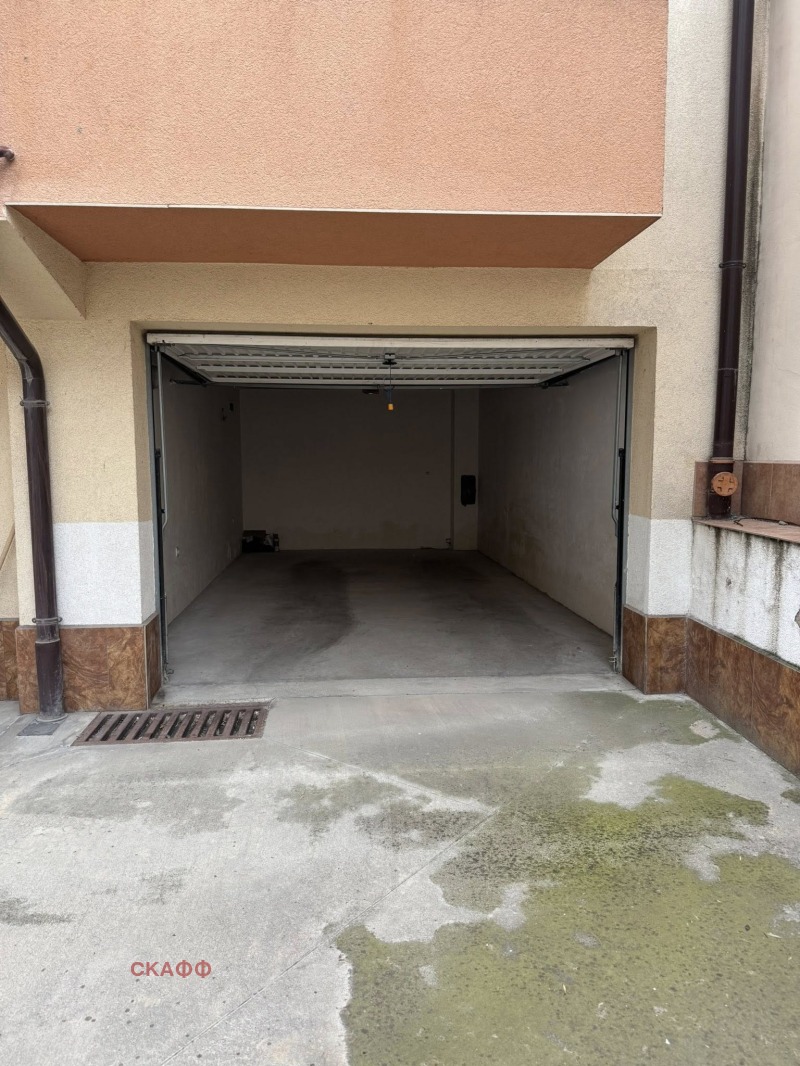 Продава  Гараж град Пловдив , Кючук Париж , 30 кв.м | 74411913
