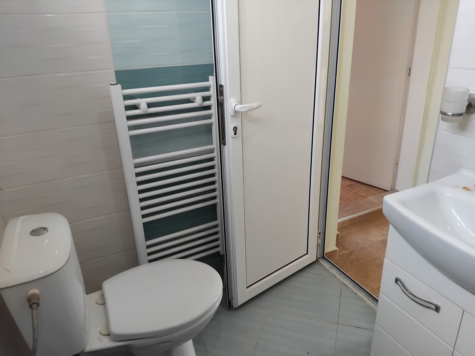 Продава КЪЩА, с. Червена вода, област Русе, снимка 6 - Къщи - 53986591