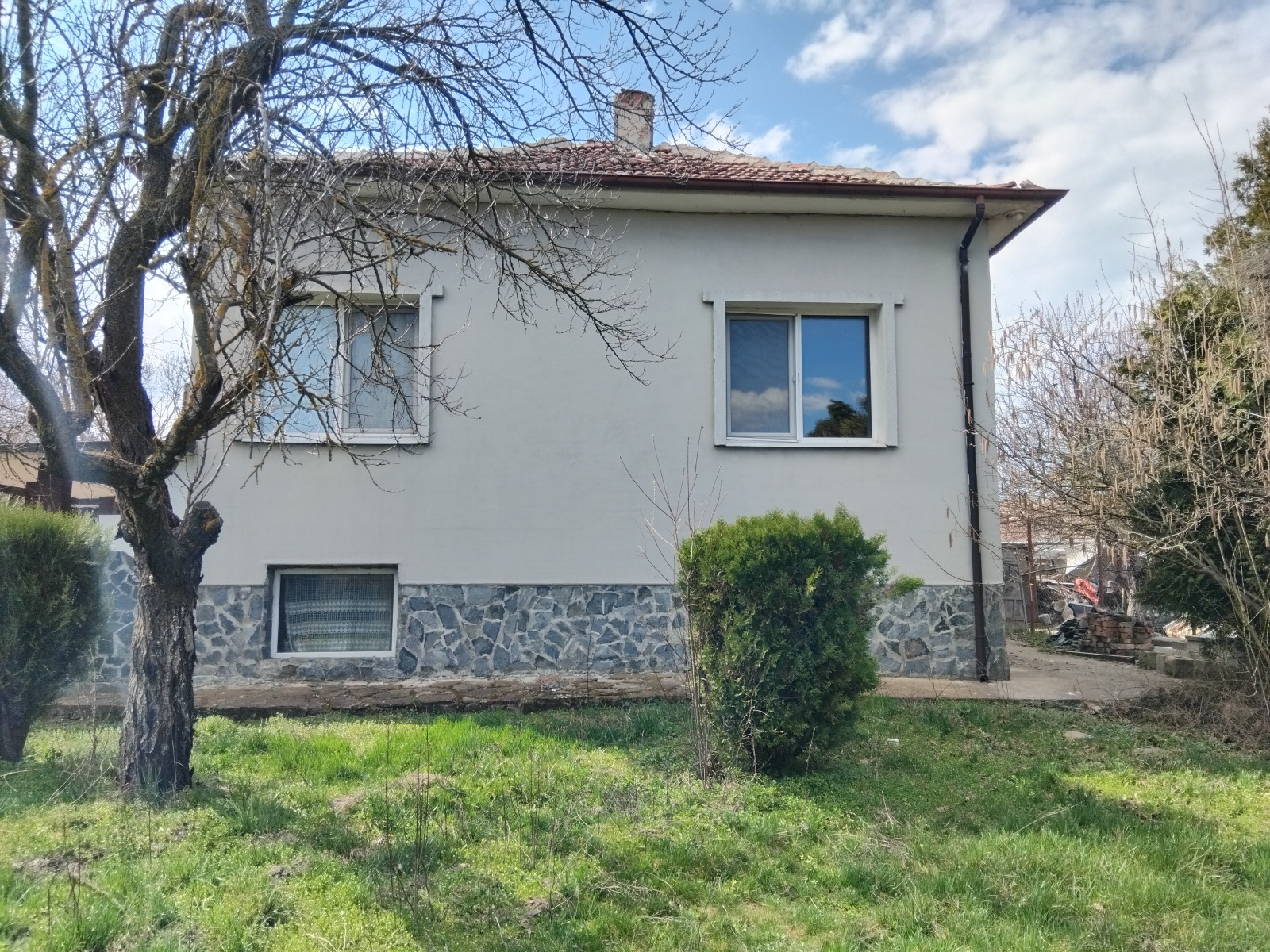 Продава КЪЩА, с. Червена вода, област Русе