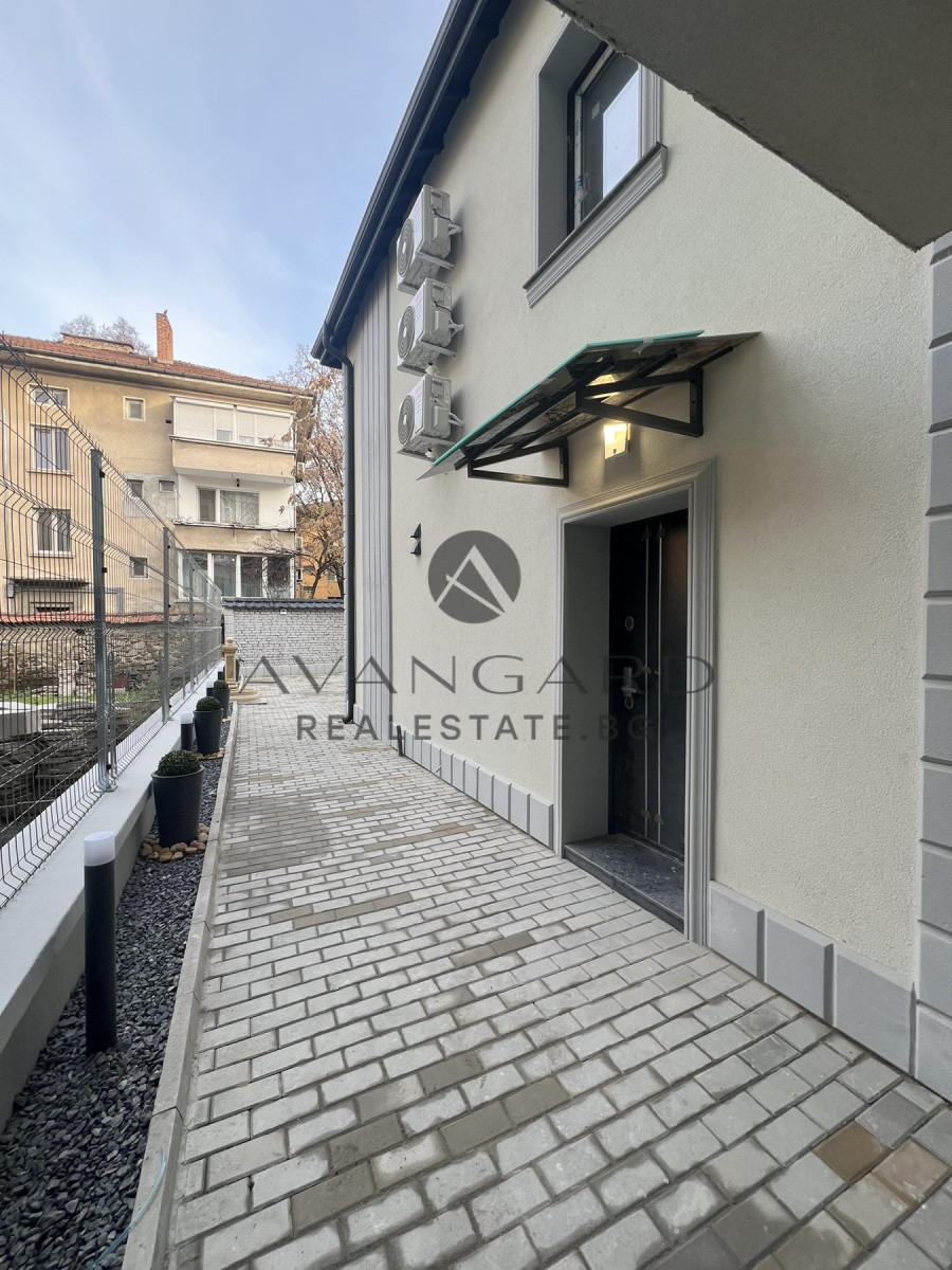Продава КЪЩА, гр. Пловдив, Център, снимка 17 - Къщи - 56113205