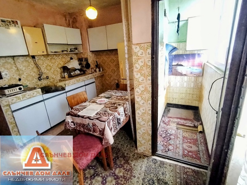 Продава 3-СТАЕН, гр. Шумен, Болницата, снимка 5 - Апартаменти - 53559198