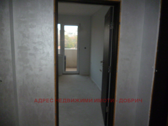 Продава 3-СТАЕН, гр. Добрич, Център, снимка 2 - Апартаменти - 56618935