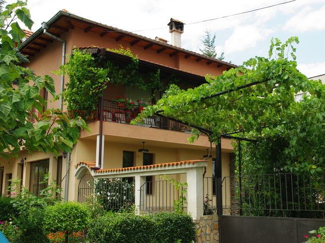 Продава  Къща град Пловдив , Кършияка , 360 кв.м | 98172295