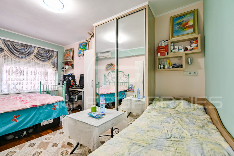 Продава КЪЩА, гр. София, Надежда 2, снимка 7 - Къщи - 52402102