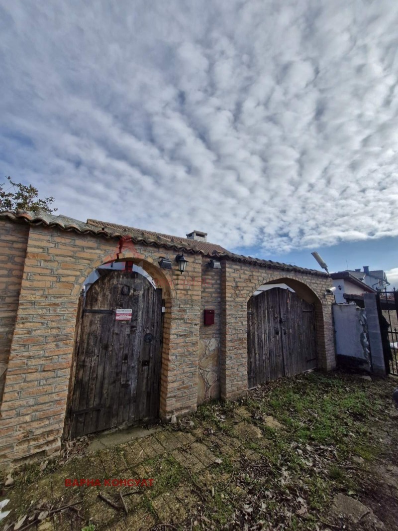 Продава КЪЩА, с. Приселци, област Варна, снимка 3 - Къщи - 53535067