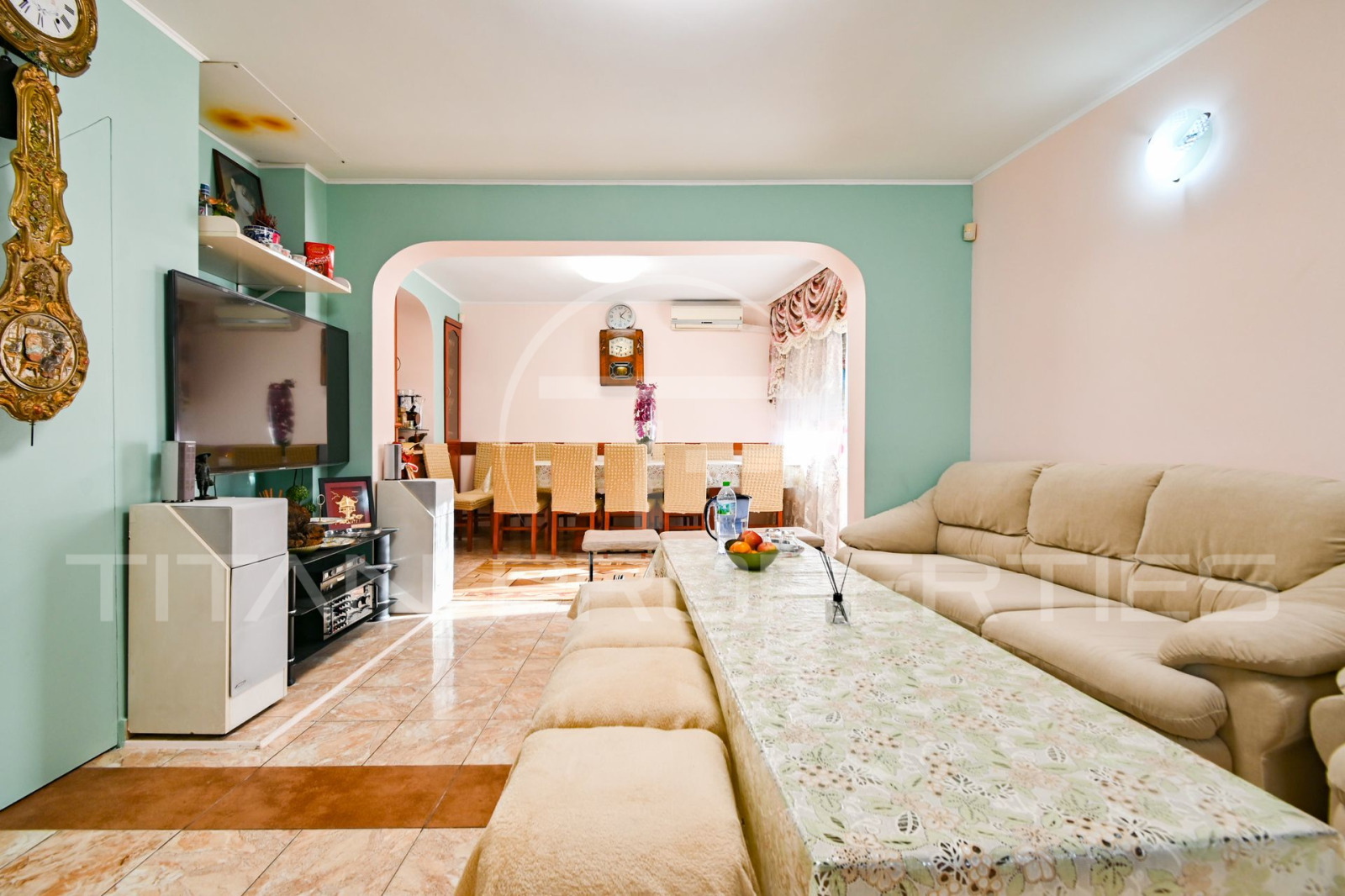 Продава КЪЩА, гр. София, Надежда 2, снимка 2 - Къщи - 52402102