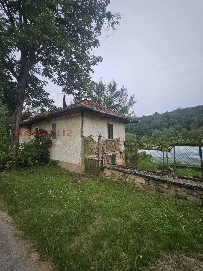 Продава КЪЩА, с. Сопот, област Ловеч