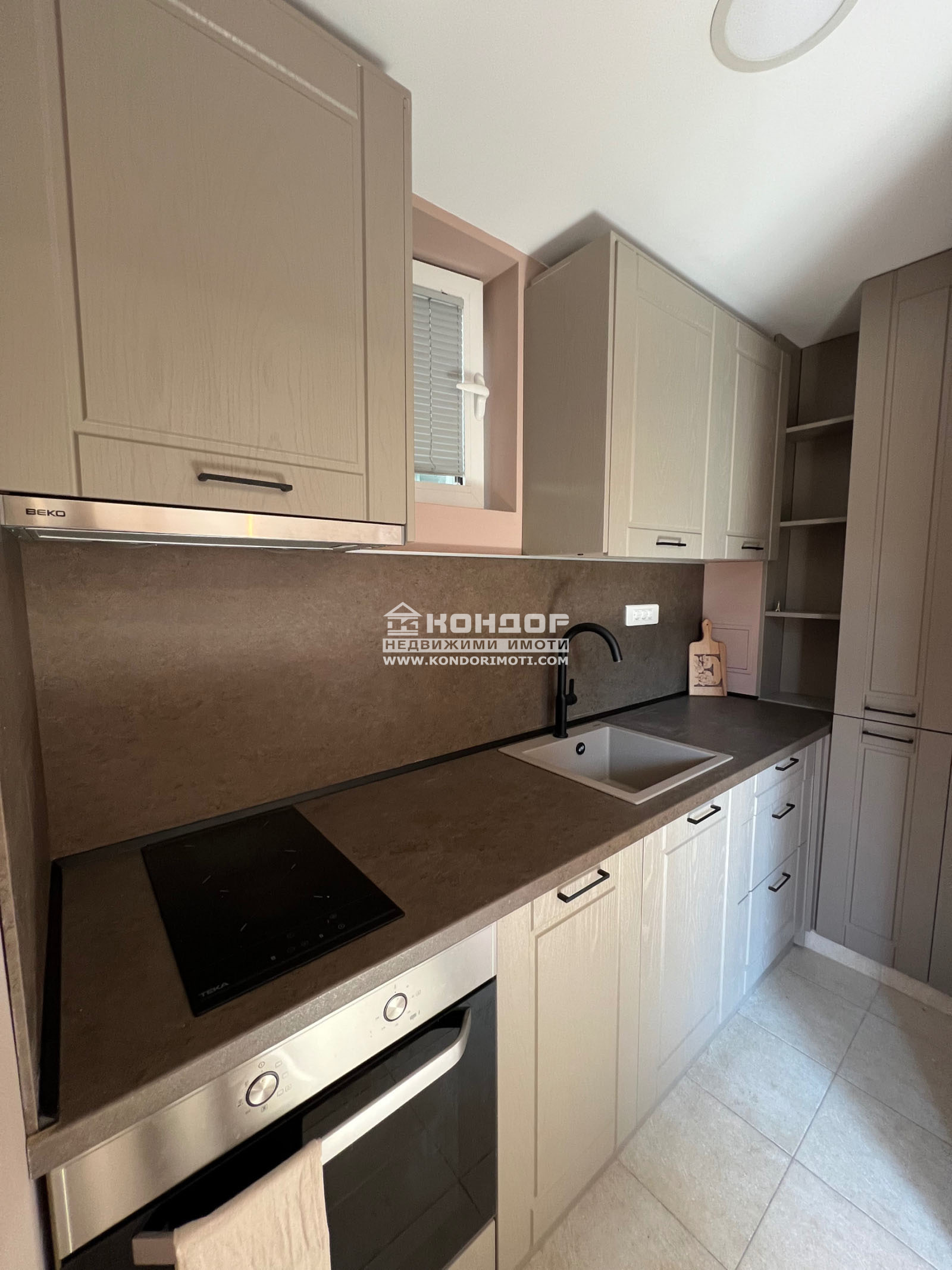 Продава 3-СТАЕН, гр. Пловдив, Център, снимка 2 - Апартаменти - 51529122