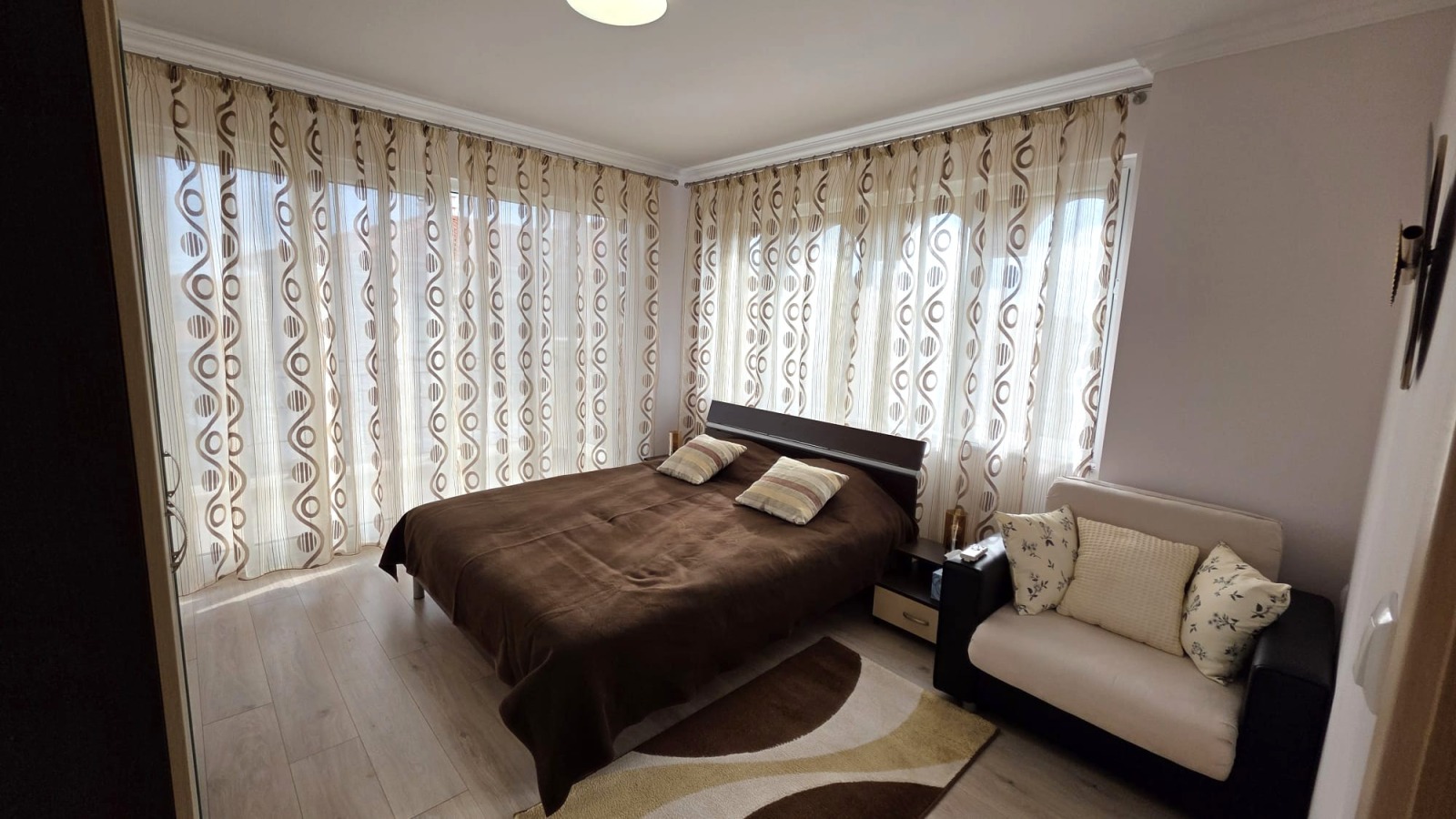 Продава КЪЩА, гр. Бургас, Сарафово, снимка 8 - Къщи - 54497157