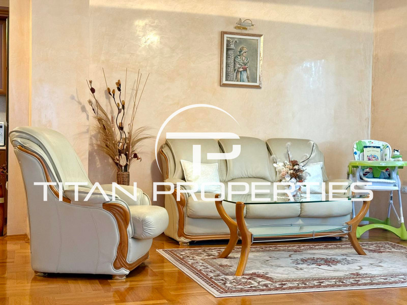 Te koop  2 slaapkamers Plovdiv , Karsjijaka , 113 m² | 26297893