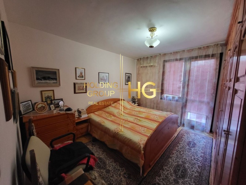 Продава 4-СТАЕН в град Варна, Гръцка махала - 182 кв.м / 290 000 € » 567 190.70 лв., ХОЛДИНГ ГРУП
