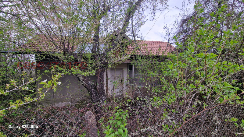 Продава ВИЛА в област Кюстендил, с. Страдалово - 30 кв.м / 17 500 € » 34 227.03 лв.