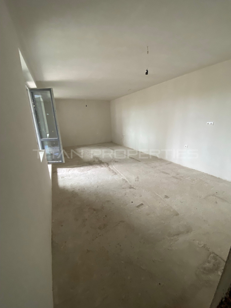 En venta  1 dormitorio Plovdiv , Ostromila , 80 metros cuadrados | 99682639 - imagen [2]