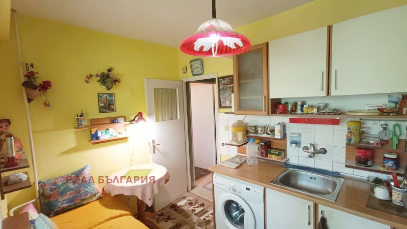 Продава  2-стаен град Русе , Възраждане , 62 кв.м | 67229192
