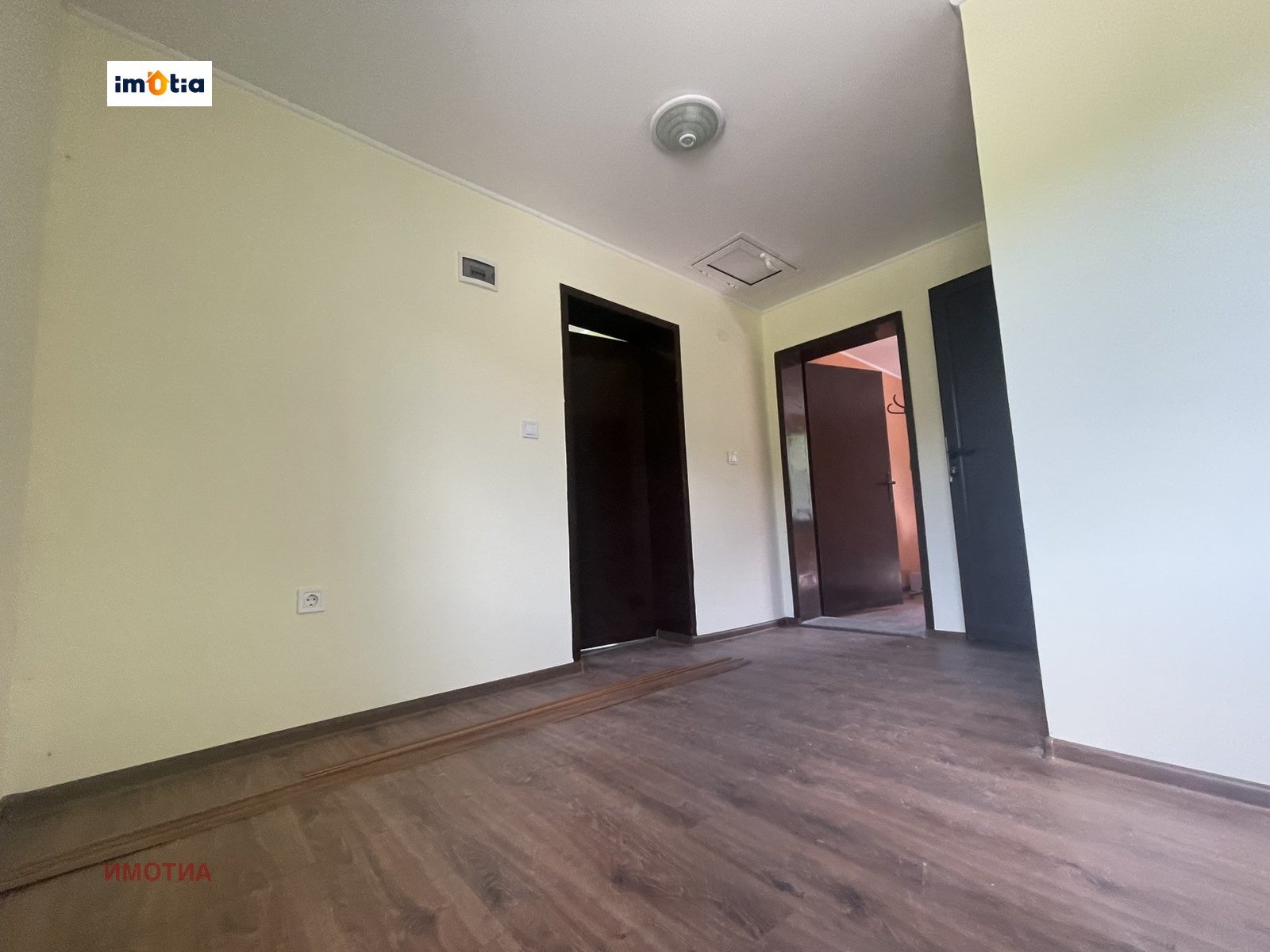 Продава КЪЩА, гр. Априлци, област Ловеч, снимка 6 - Къщи - 52752058