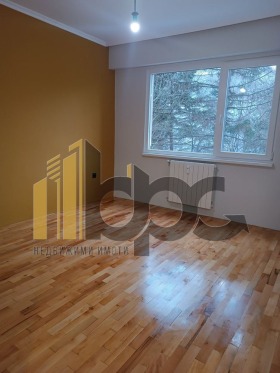 Продава 3-стаен град София Гоце Делчев - [1] 