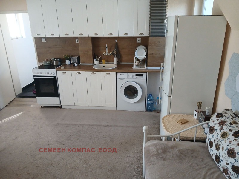 Продава  2-стаен град Пловдив , Младежки Хълм , 67 кв.м | 38063273