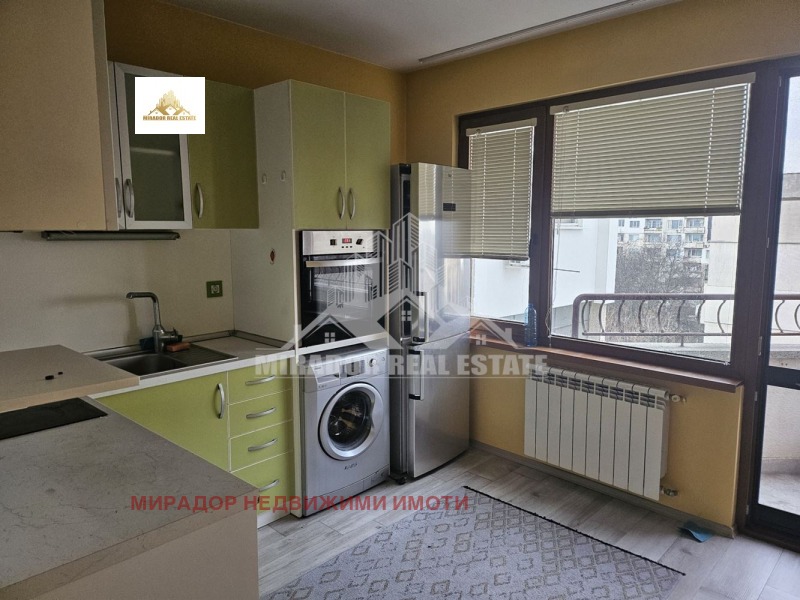 Продава 2-СТАЕН, гр. София, Света Троица